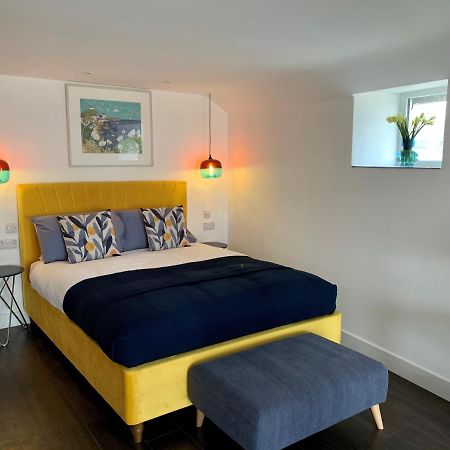 Modern Studio Apartment With Stunning Views! St. Ives Exterior photo