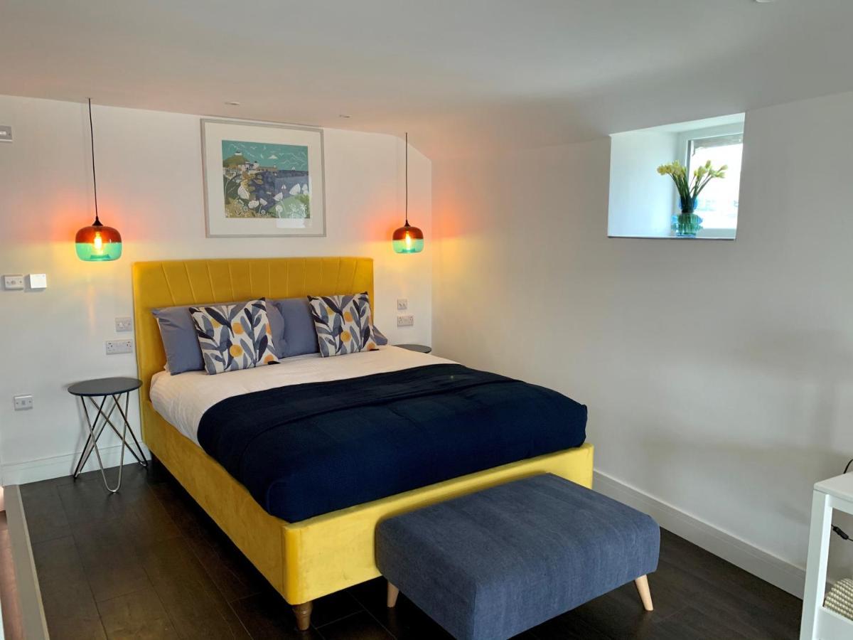 Modern Studio Apartment With Stunning Views! St. Ives Exterior photo