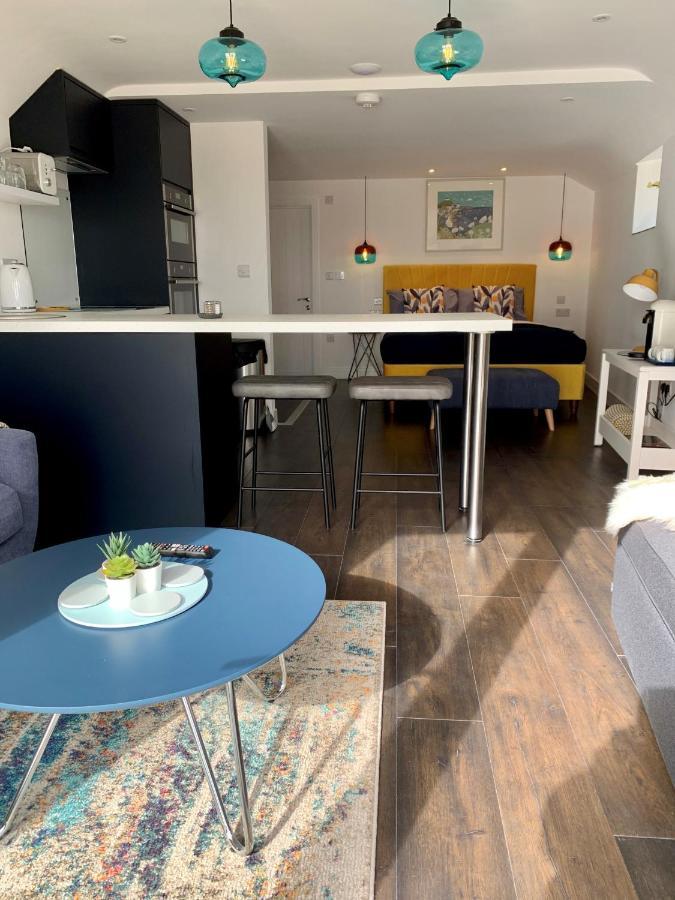 Modern Studio Apartment With Stunning Views! St. Ives Exterior photo